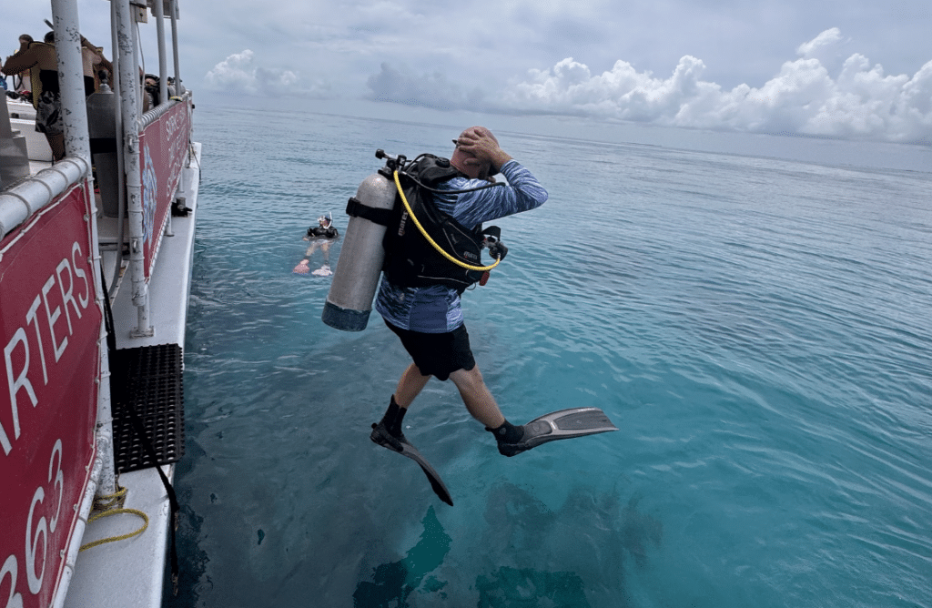 Scuba Diving Looe Key Reef: Dive Sites, Trips, And What To Expect 1 looe key reef scuba diving tips
