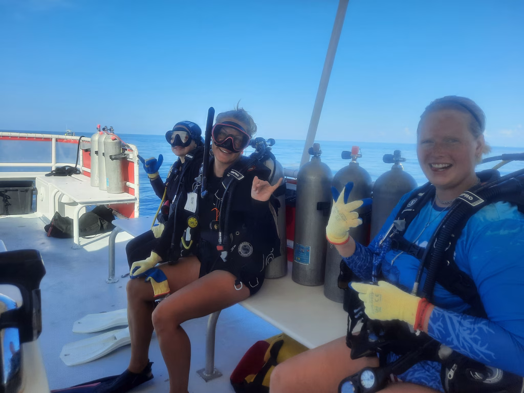 Scuba Diving Age Requirements: When Can Kids Start Diving In The Florida Keys? 1 age requirements for a child scuba diver